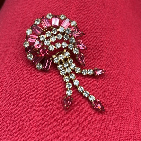 Vintage Antoinette Brooch - Pink Ice - Picture 2 of 8